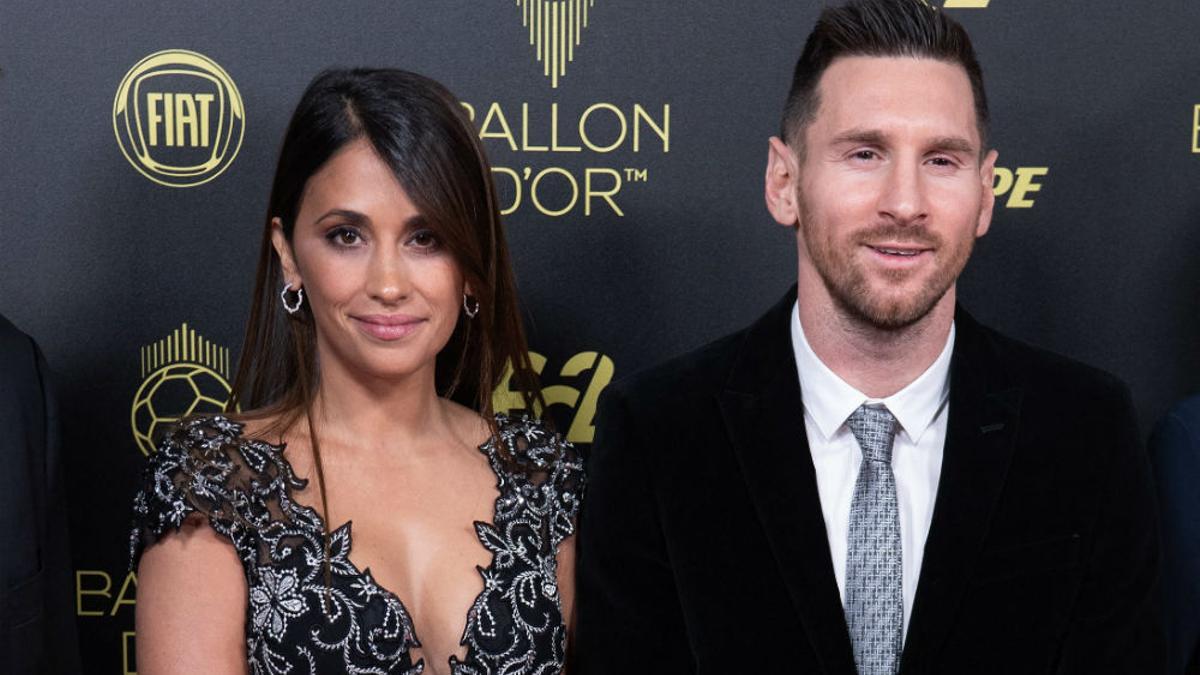 Antonella Roccuzzo y Leo Messi en la gala del Balón de Oro