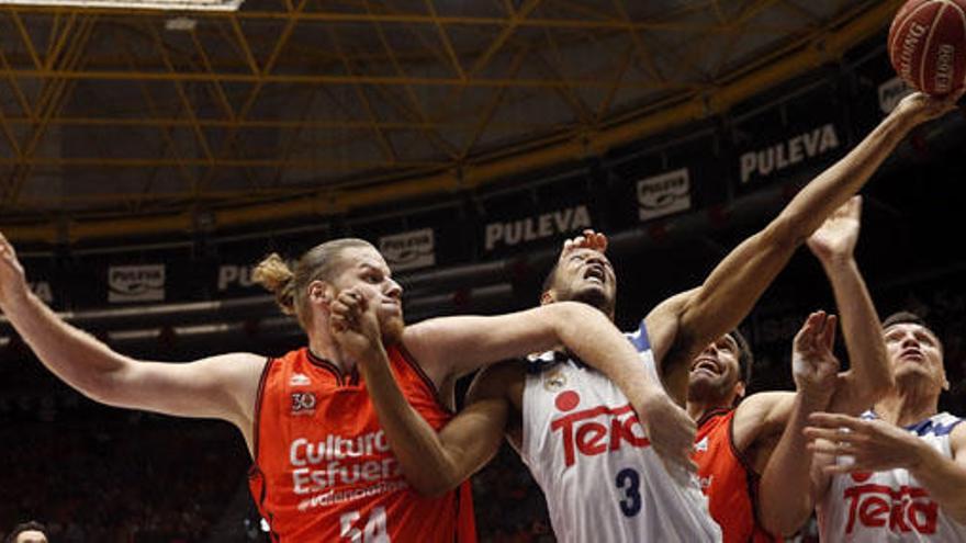 Debut gris en La Fonteta