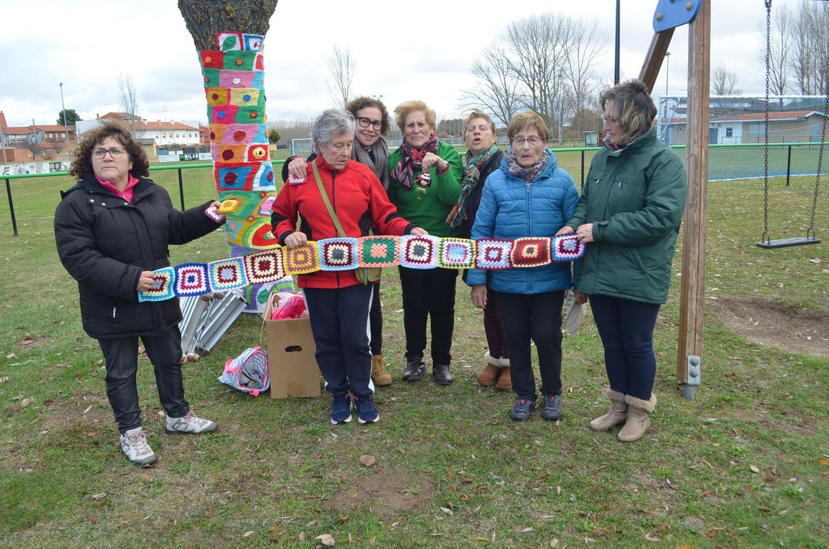 Así decora San Pedro de Ceque el pueblo por Navidad