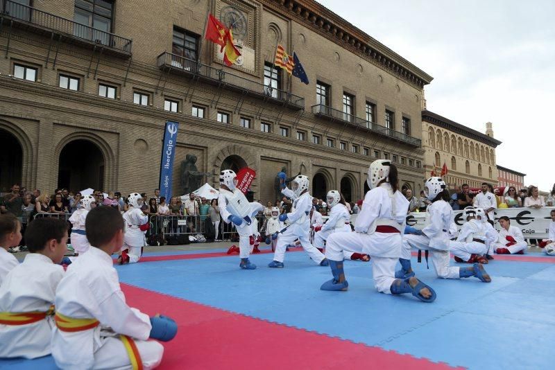 Deporte en la calle en la Plaza del Pilar