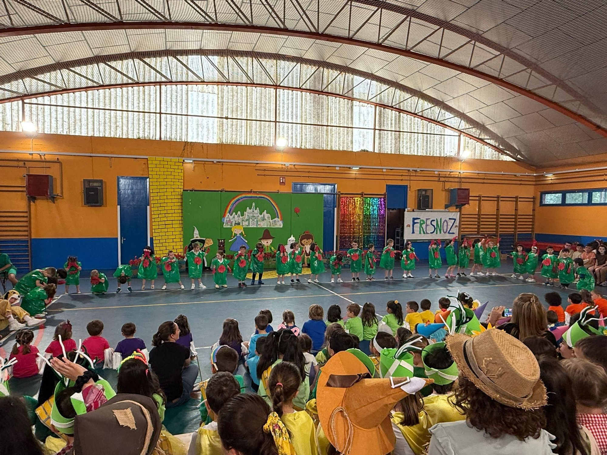 Así es "Fresnoz", la versión de los alumnos del Virgen del Fresno del mundo de Oz