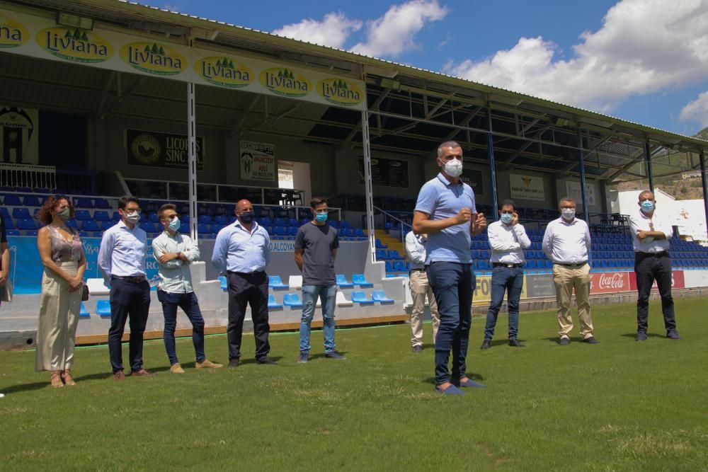 El Alcoyano celebra el ascenso a Segunda B