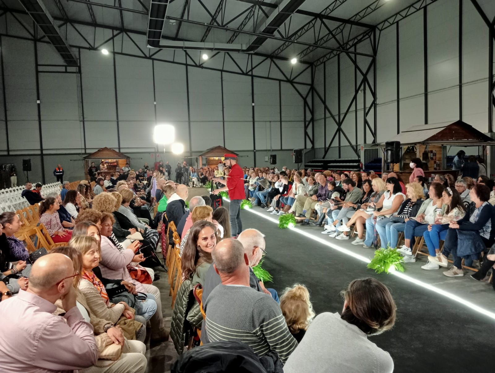 La pasarela de la moda de Laviana, un éxito con 400 participantes