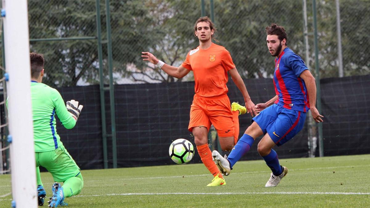 Abel, en un partido con el Juvenil A esta temporada