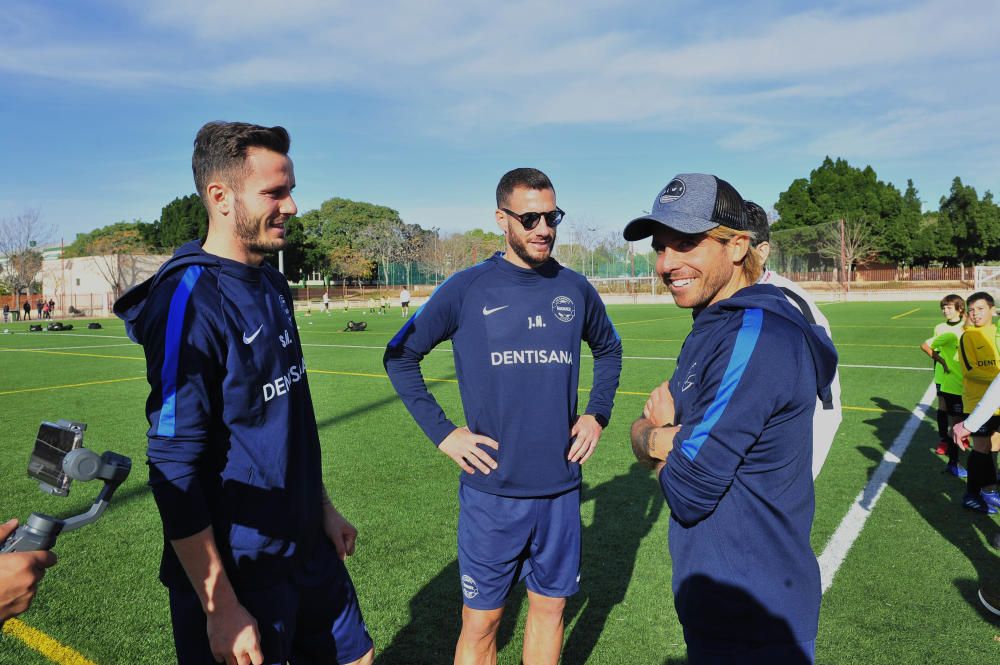 Saúl inicia en Elche el clínic Winter de la Academia Ñíguez Sport