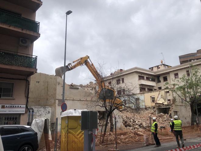 Galería | Impactantes imágenes del derrumbe del edificio de la calle Maluquer
