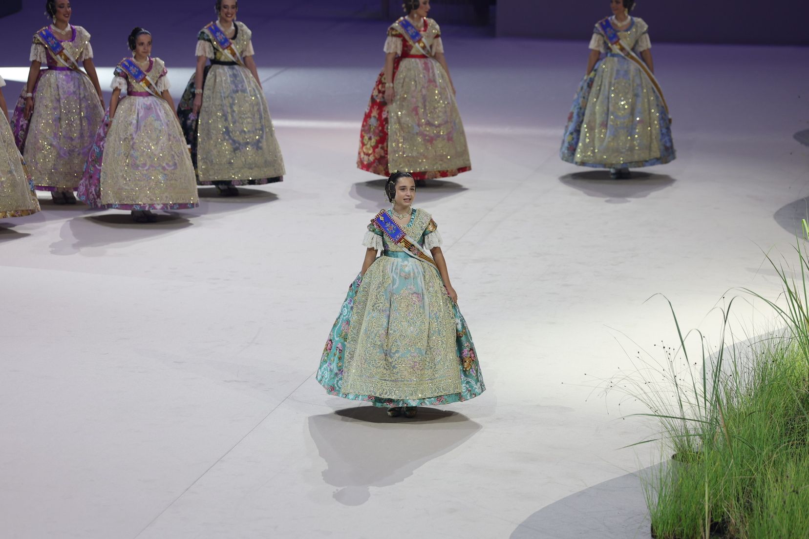 Berta Peiró y Lucía García dicen adiós a su año como falleras mayores de València 2025