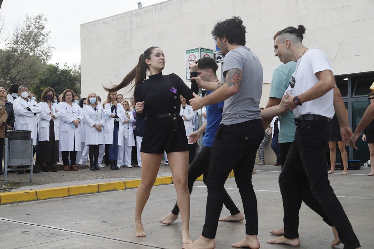 25N En el Hospital Reina Sofía con alumnos de la Escuela de Arte Dramático