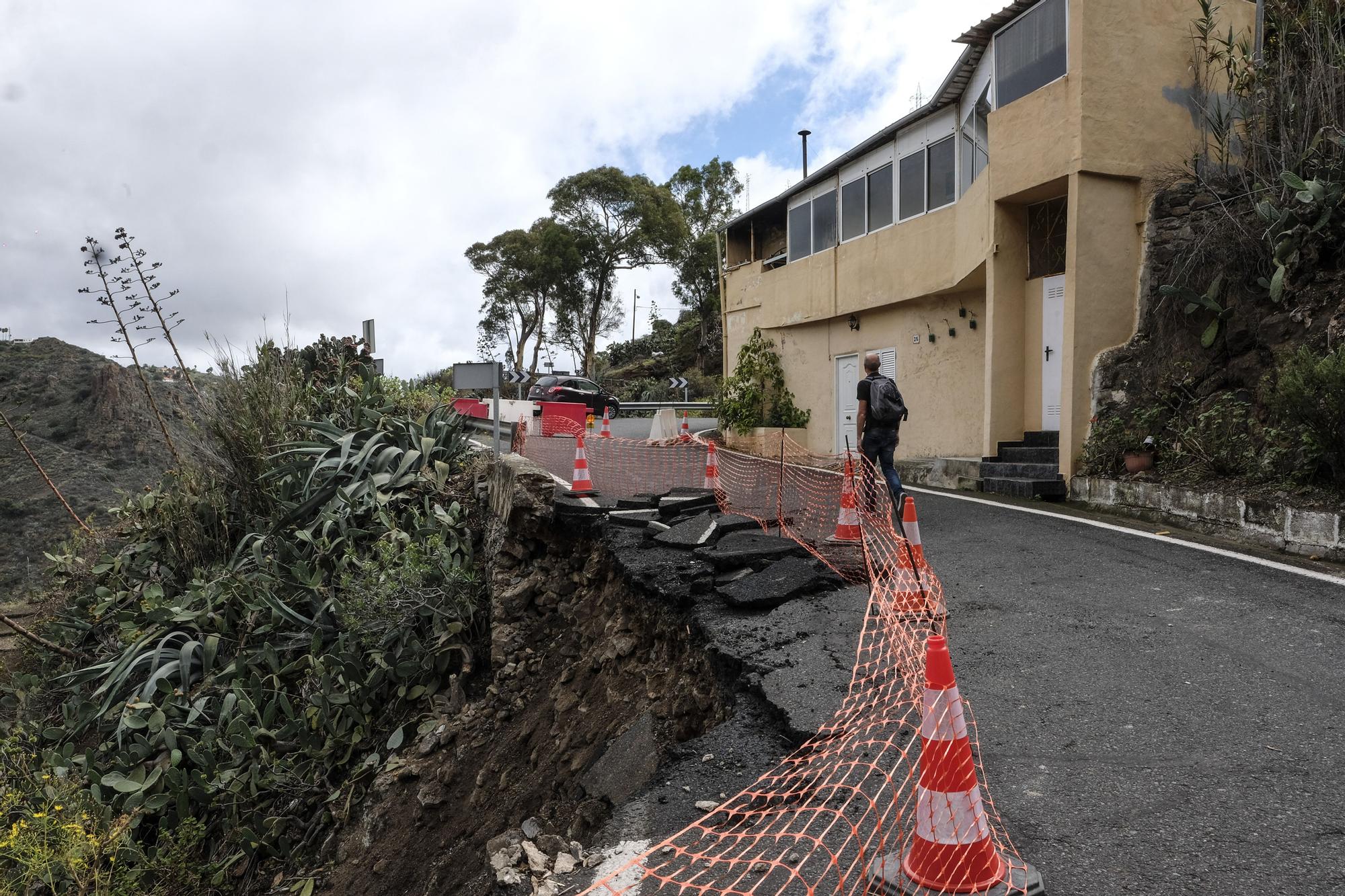 Corte de la carretera que afecta a los vecinos de Las Goteras