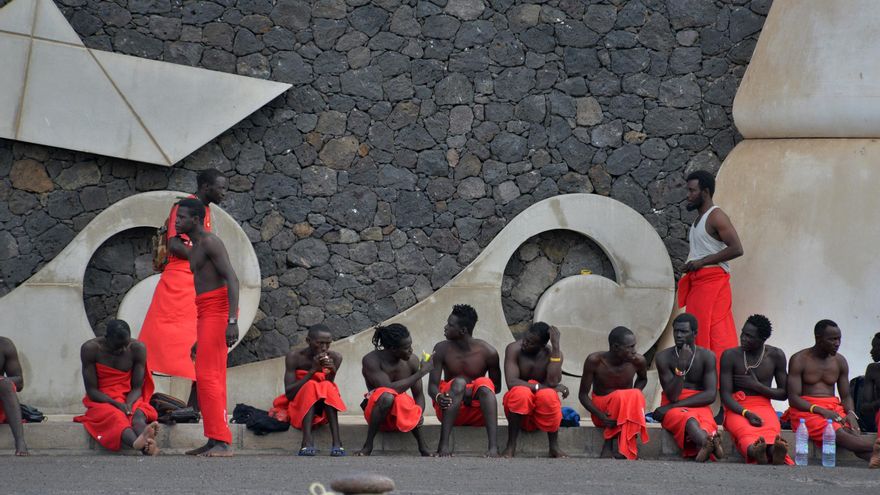 179 migrants rescued in waters near Tenerife during the last hours