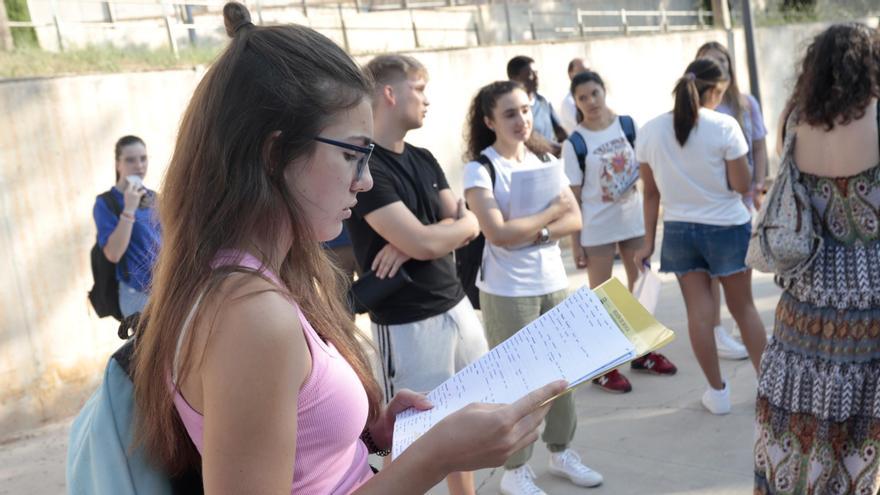 Llega la nueva PAU: esto es todo lo que está prohibido hacer durante los exámenes
