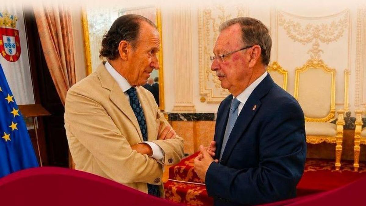 Imagen difundida por el alcalde de Chiclana (Cádiz) junto al presidente de la Ciudad Autónoma de Ceuta.