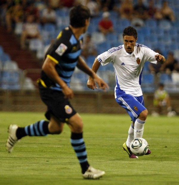 El Real Zaragoza logra el trofeo 'Carlos Lapetra' en la tanda de penaltis