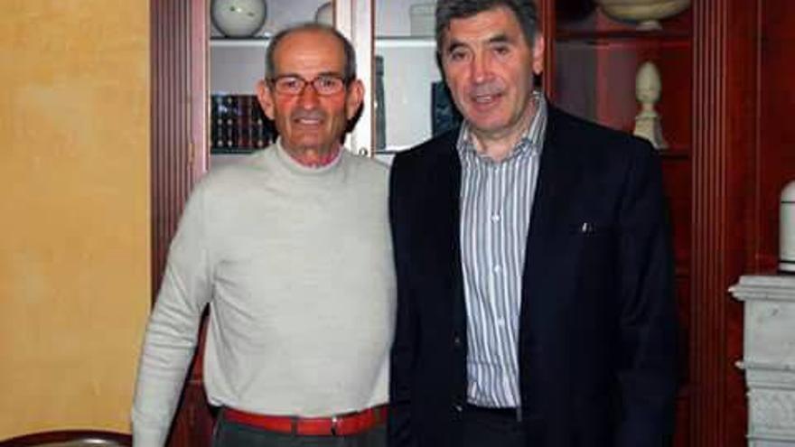 Mateu Canals y Eddy Merckx.