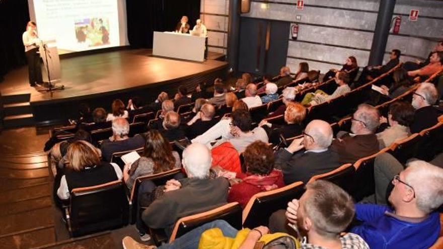 Imatge del ple del Consell de Ciutat celebrat ahir a l&#039;auditori de la Plana de l&#039;Om de Manresa