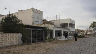 Costas ordena derribar más casas en una playa de Castellón: "No tiene sentido destinar dinero público a destruir vidas"