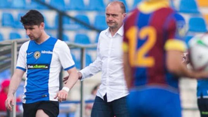 Flores y Vivi reaparecerán ante el Espanyol B y Mariano da el susto en Fontcalent