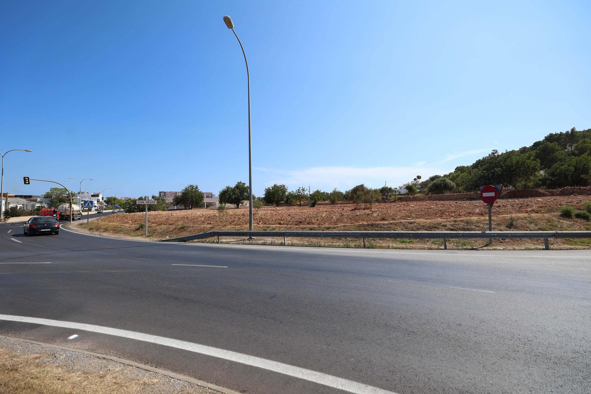 Galería: terreno de Can Rova II completamente despejado por el Ayuntamiento