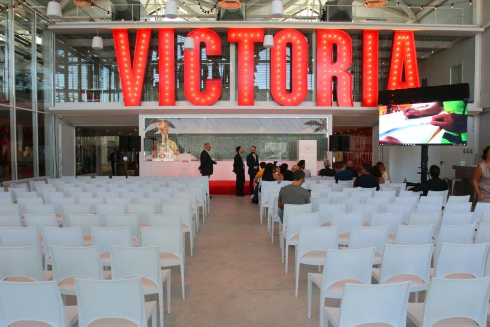 Inauguración de la fábrica de Cerveza Victoria en Málaga
