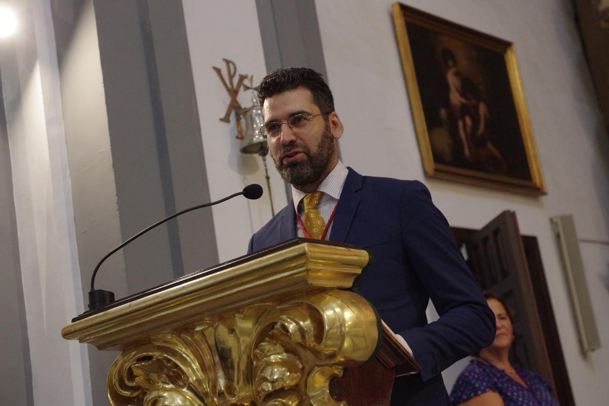 Toma de posesión del nuevo párroco de los Mártires, Isidro Calderón, en la Iglesia de San Juan