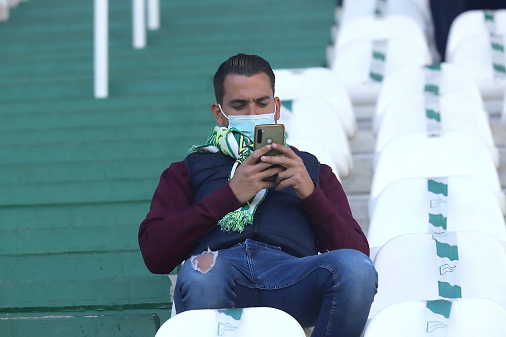 Aficionados asistentes al encuentro Córdoba CF-Betis B