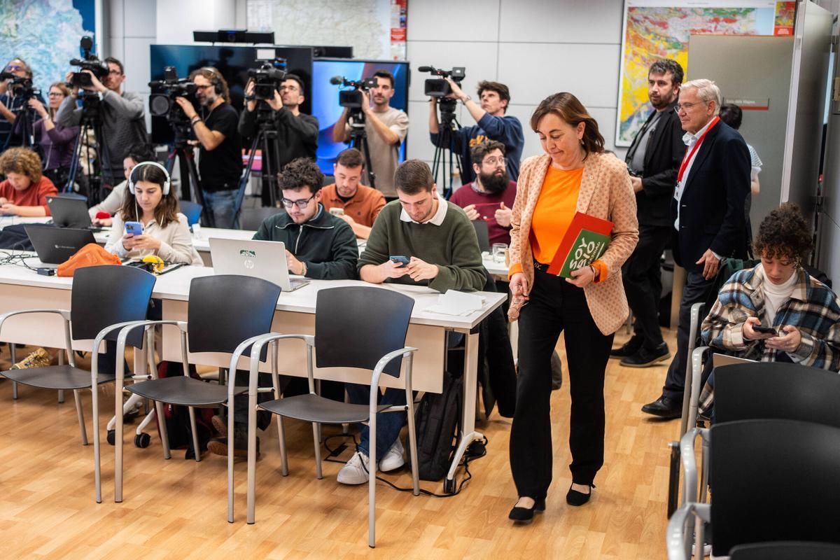 Barcelona. 22/01/2026 Sociedad. La consellera de Territori, Sílvia Paneque, ofrece una rueda de prensa para detallar los términos del acuerdo alcanzado tras los incidentes en el servicio ferroviario de Catalunya. Foto: Zowy Voeten / El Periódico.