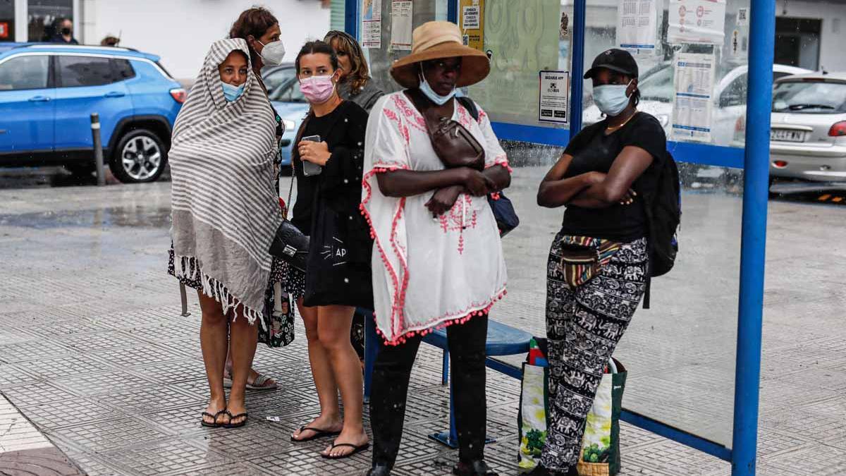 La lluvia torrencial en Formentera provoca más de 15 salidas de los bomberos por inundaciones