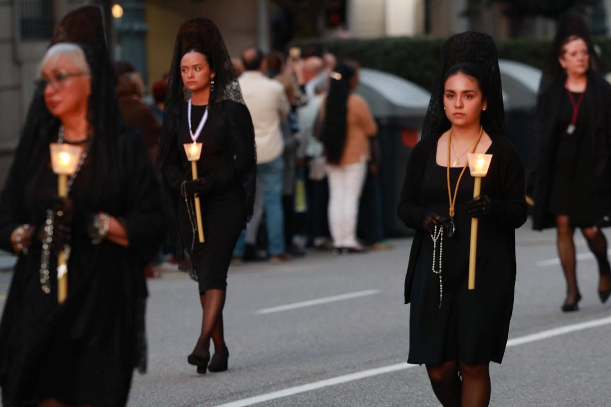 Procesiones en Vigo: paso del Jueves Santo en la parroquia del Sagrado Corazón de Xesús