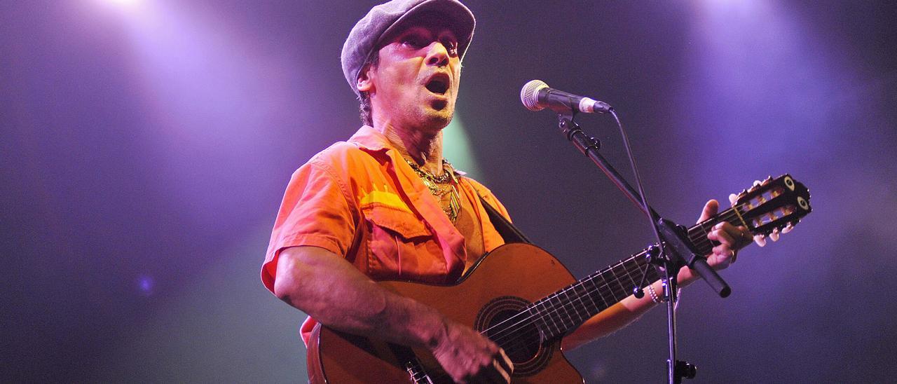 Manu Chao, durante un concierto, en una imagen de archivo.