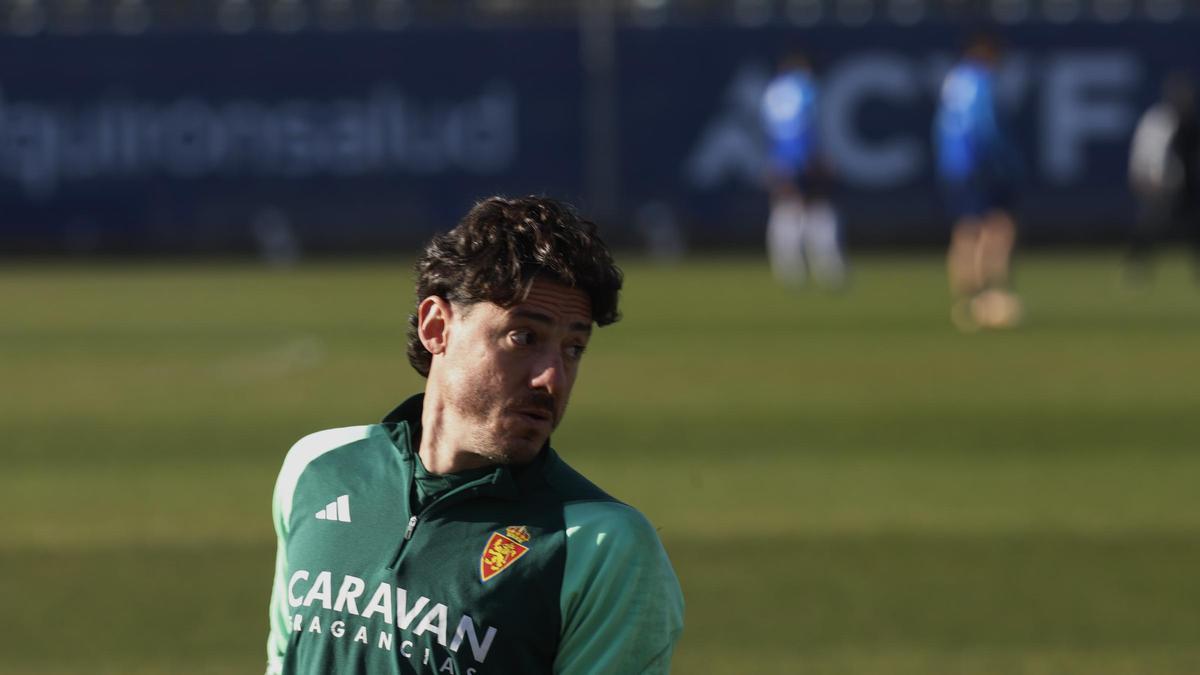 Cristian Álvarez, en un entrenamiento con el Real Zaragoza.