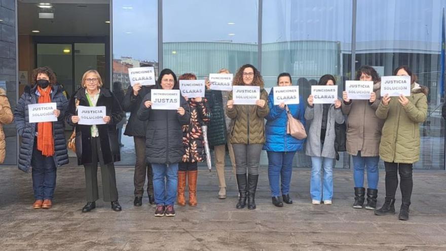 Concentración en Gijón de los funcionarios de Justicia