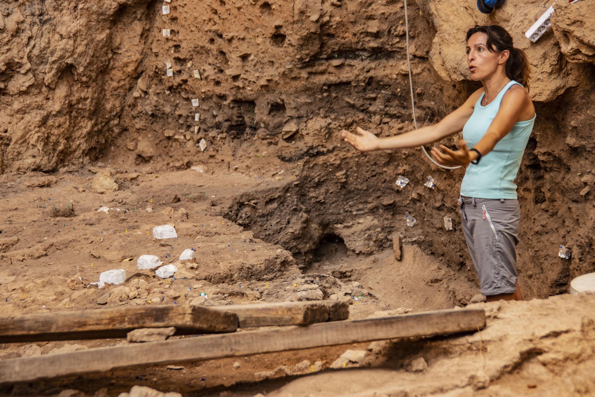 Día de visitas en las excavaciones del Salt en Alcoy