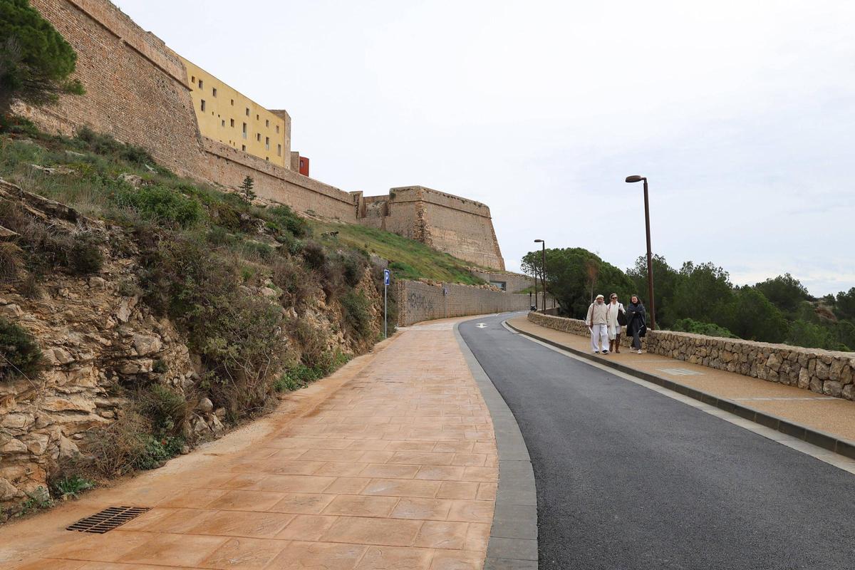 Las fotos de la inauguración del paseo de acceso al Parador de Ibiza es Soto