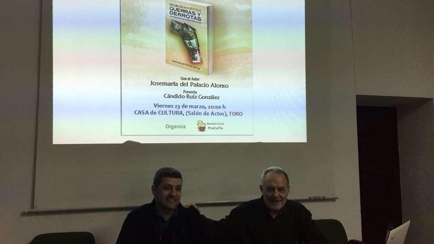 José Palacio presenta su libro en la Casa de Cultura