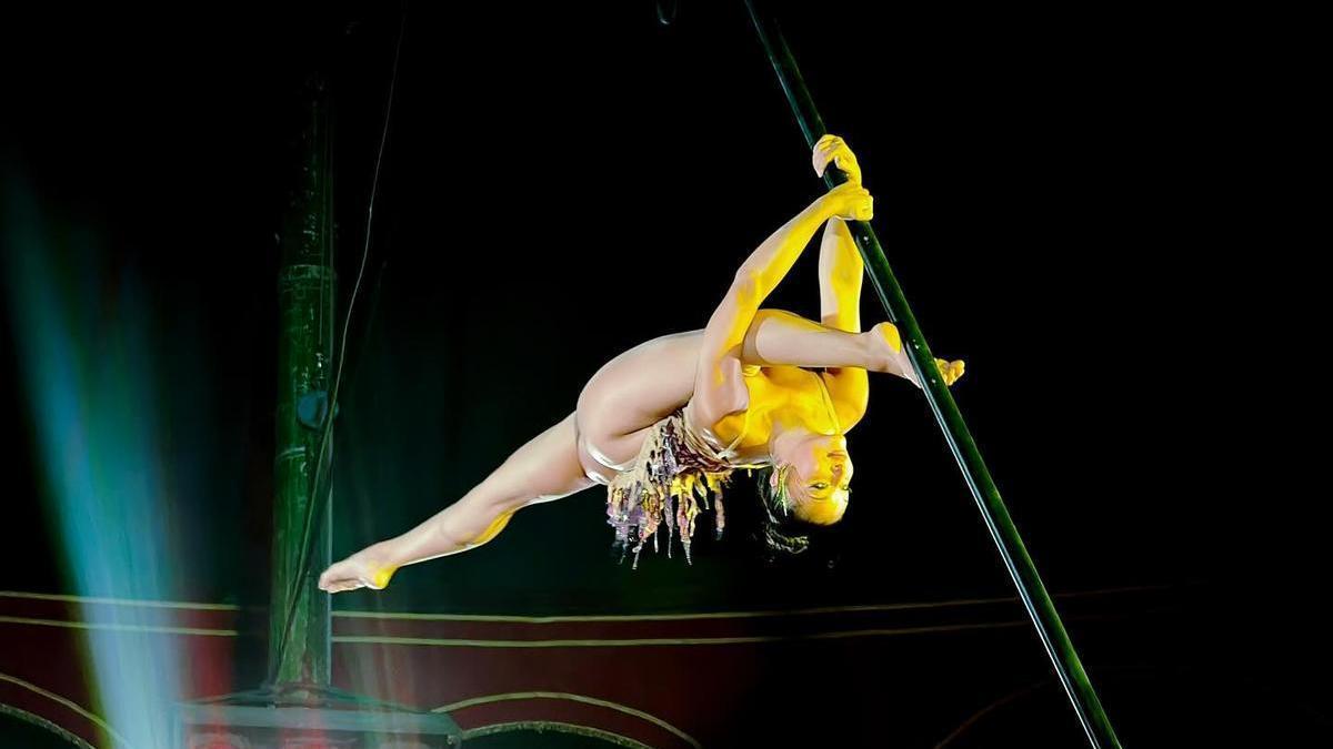 Acrobacia del nuevo espectáculo 'Amuza'.
