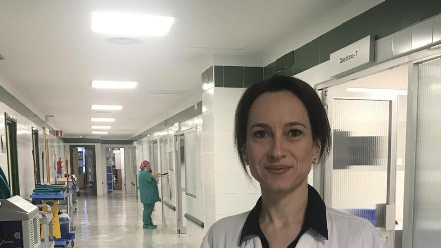 Cristina Sánchez, la primera neurocirujana residente y adjunta del Hospital Regional asegura que algo tan simple como compartir dormitorios se convirtió en un problema al principio.