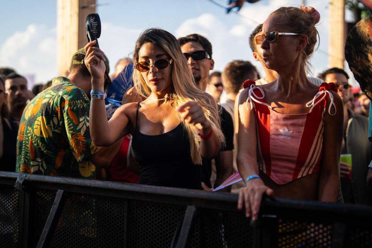 Asistentes al primer día del Brunch Elektronik Festival en Barcelona Asistentes al primer día del Brunch Elektronik Festival en Barcelona
