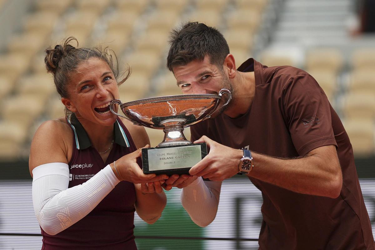 Sara Errani, campeona de dobles mixtos en Roland Garros con Vavassori