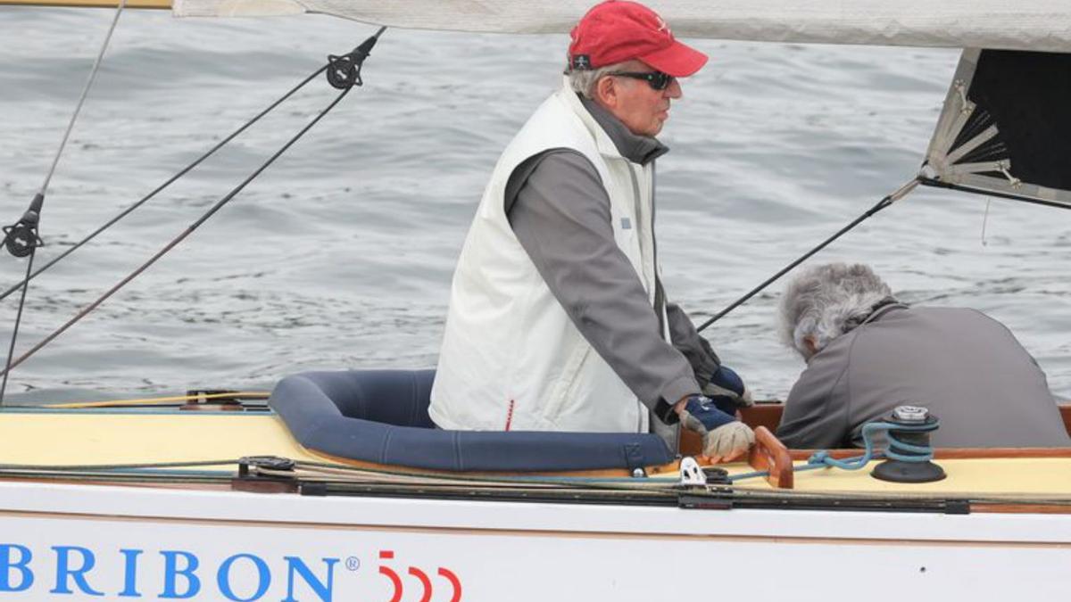 El rey emérito, durante la pasada regata en Sanxenxo.