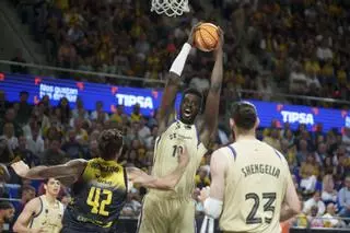 El Barça impone su poderío y se mete en la final a la primera oportunidad