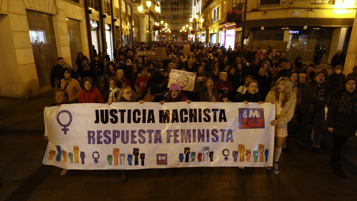 Zaragoza sale a la calle contra la violencia machista