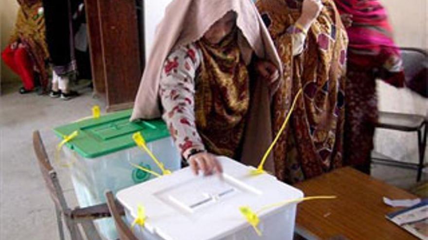 Largo escrutinio tras unas elecciones `justas´ en Pakistán