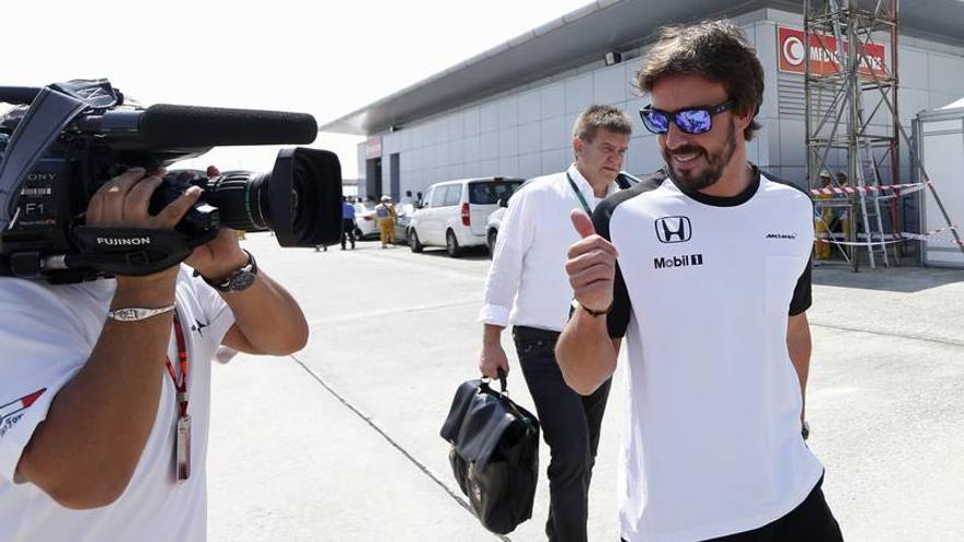 Alonso confiesa que la dirección del coche se bloqueó