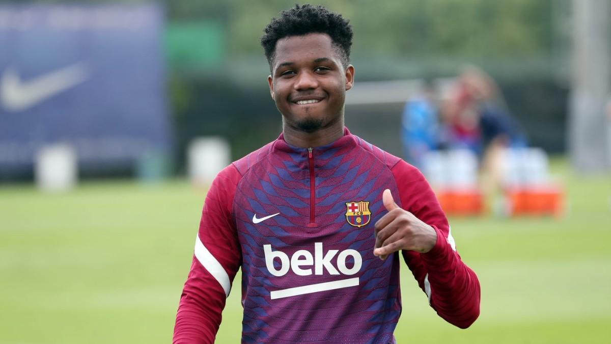 ¡Ansu ya entrena con el grupo! Así ha sido su regreso a los entrenamientos con el Barça