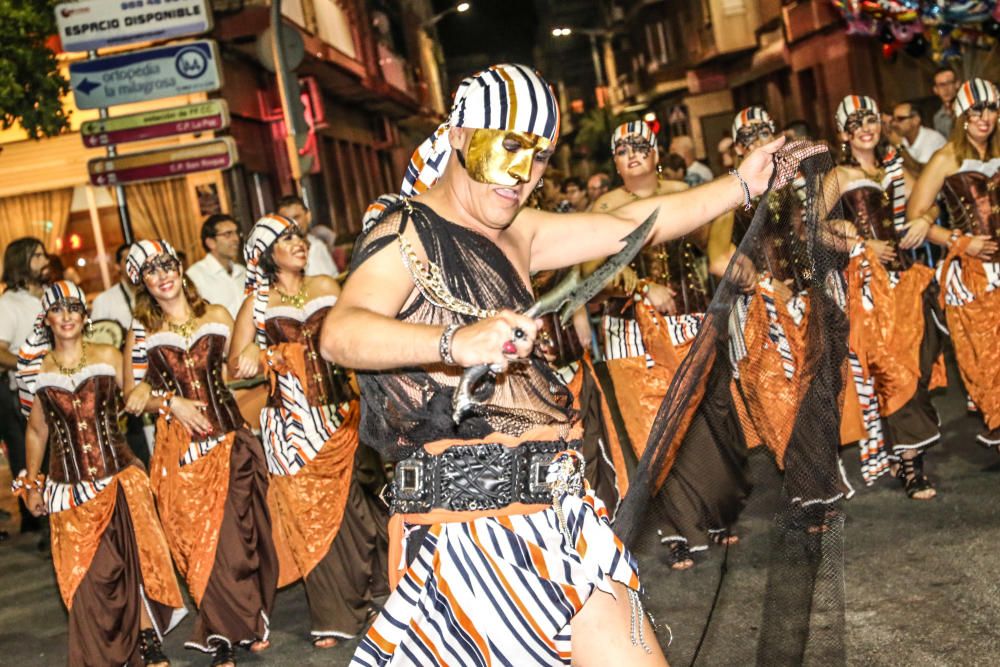 Los Moros y Cristianos toman las calles de Callosa