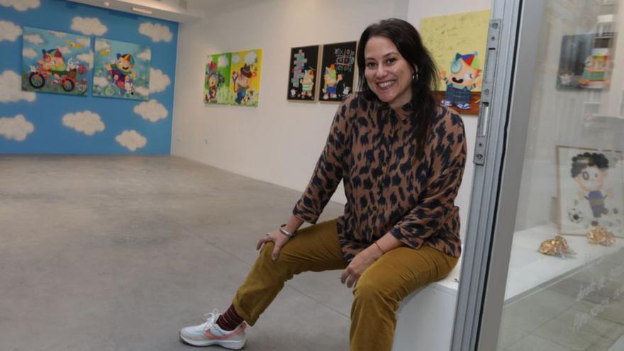 Debbie Reda expone un viaje emotivo en Espacio Líquido en su obra &quot;Domingo&quot;