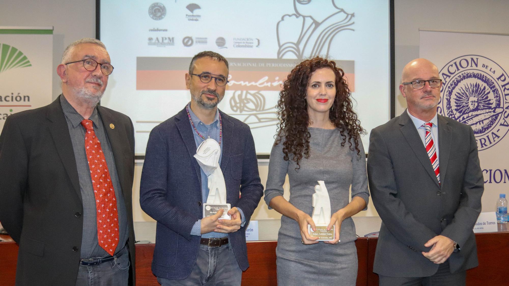 Michele Catanzaro e Isabel Cadenas, con sus respectivos galardones.