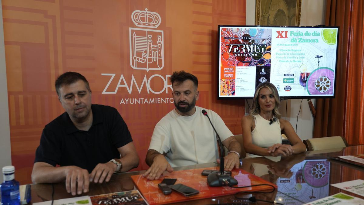 Presentación de la Feria del Día y del Vermú.
