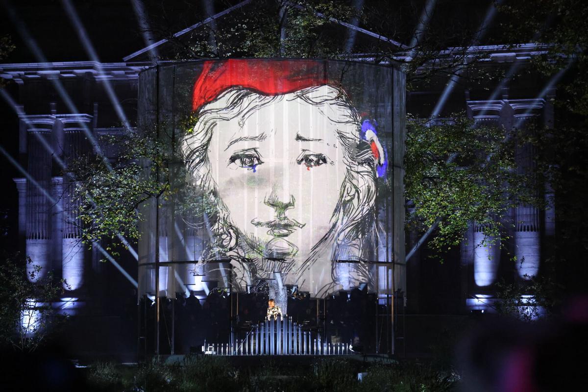 Homenaje a las víctimas de los atentados de Bataclan.