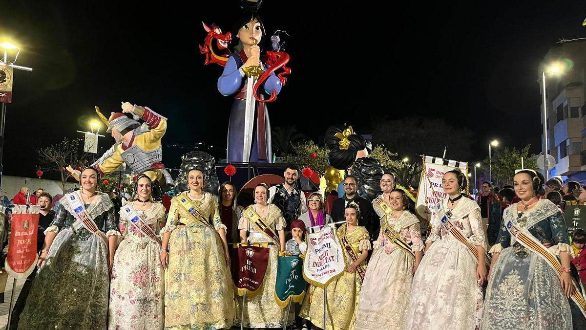 MEJOR EN CASI TODO | Ja Estem Tots arrasa en la Vall y se lleva los premios falleros más relevantes de este año